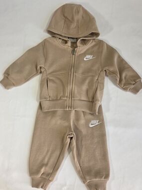Nike Baby 2PC Hoodie Jogger Set Hemp Brown 12M NWT Swoosh Tracksuit